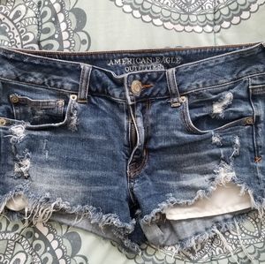 American Eagle sz 8 short distressed shorts